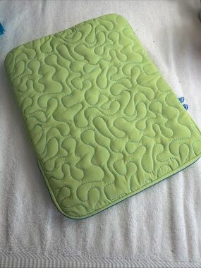 Laptop Notebook Quilted  Case Protective Sleeve Green & Blue Inside
